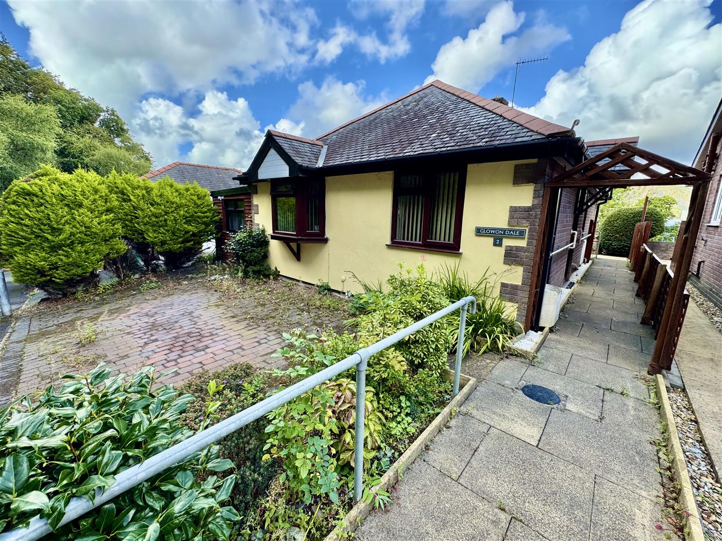 Awel Y Grug, Porthmadog